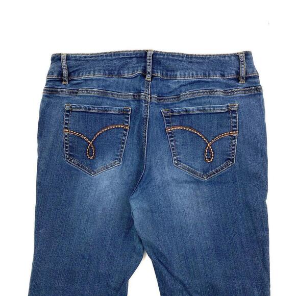 Refuge Straight leg Women's size 14P Dark Wash Blue Denim Jeans - Picture 2 of 4